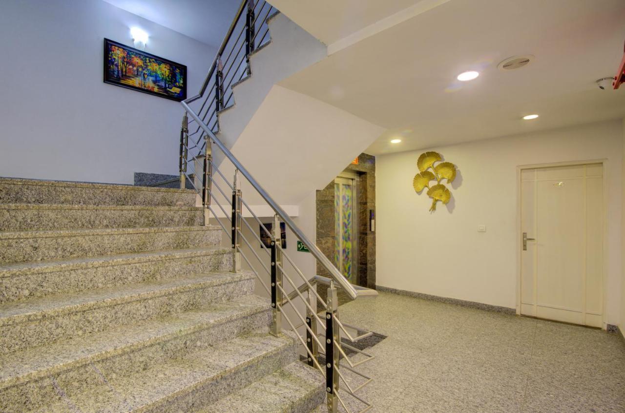 Hotel Amar International New Delhi Exterior photo